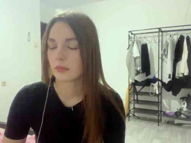 EveliaShimaoka webcam