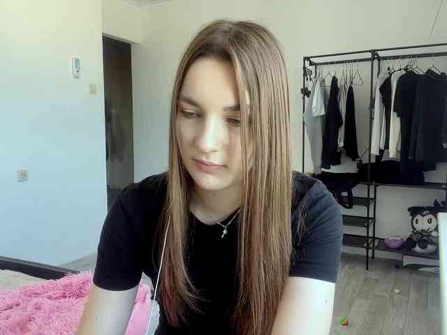 EveliaShimaoka webcam