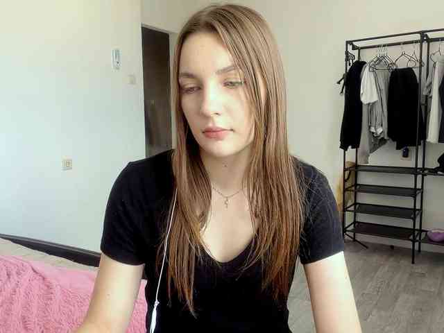 EveliaShimaoka webcam