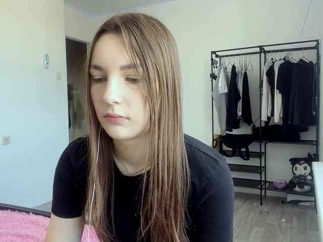 EveliaShimaoka webcam