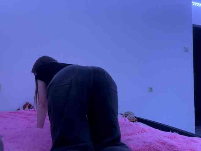 EveliaShimaoka webcam