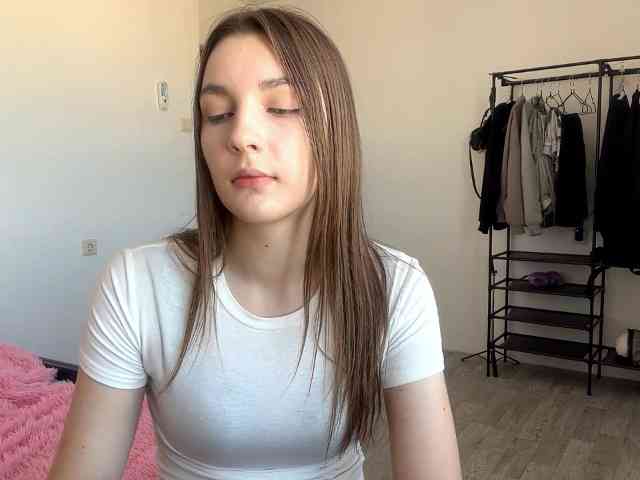 EveliaShimaoka webcam