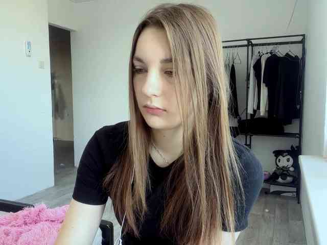 EveliaShimaoka webcam