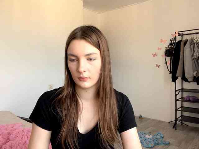 EveliaShimaoka webcam