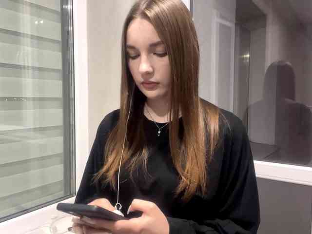 EveliaShimaoka webcam