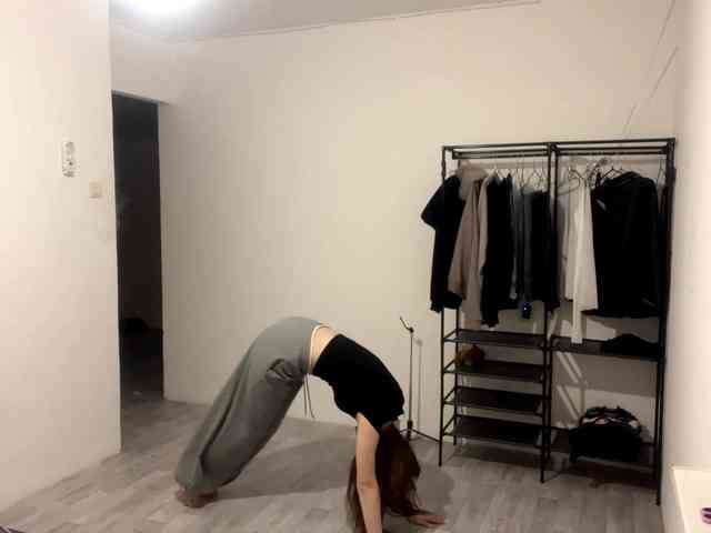 EveliaShimaoka webcam
