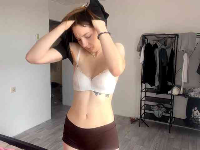 EveliaShimaoka webcam