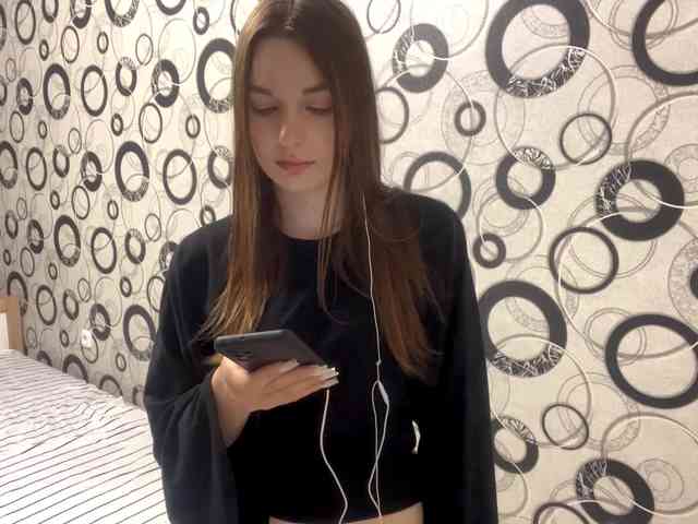 EveliaShimaoka webcam
