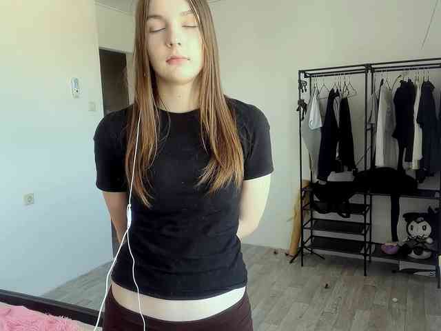 EveliaShimaoka webcam