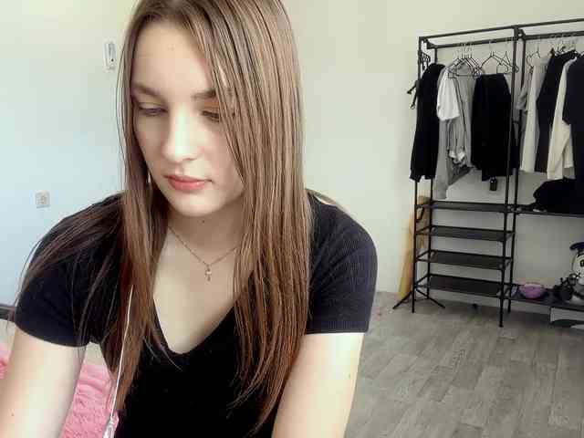 EveliaShimaoka webcam