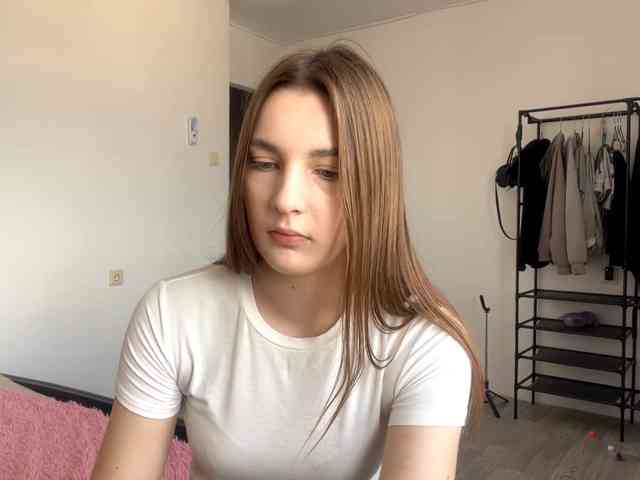 EveliaShimaoka webcam