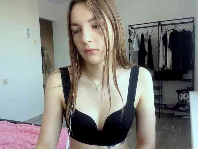 EveliaShimaoka webcam