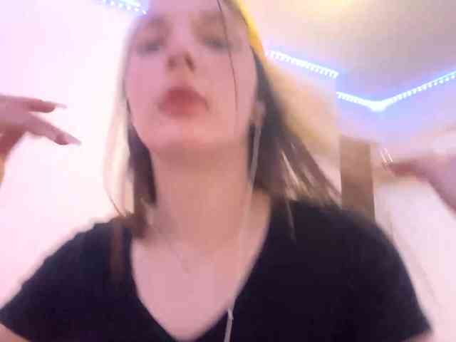EveliaShimaoka webcam