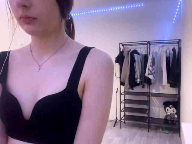 EveliaShimaoka webcam