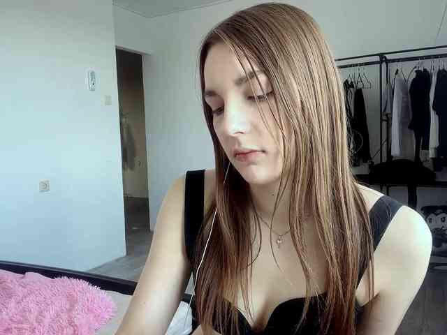 EveliaShimaoka webcam