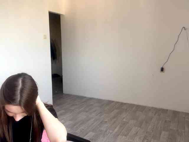 EveliaShimaoka webcam