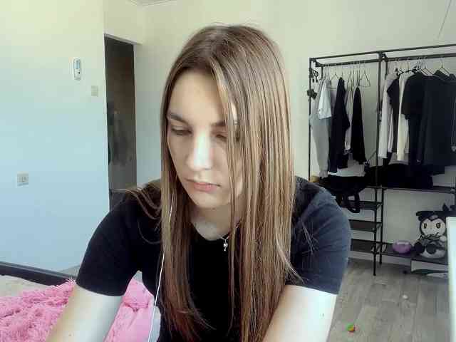 EveliaShimaoka webcam