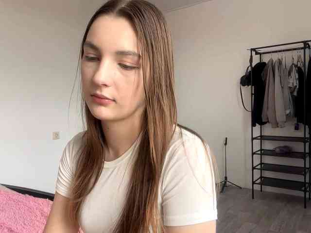 EveliaShimaoka webcam