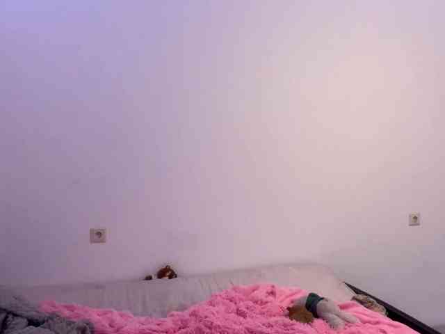 EveliaShimaoka webcam