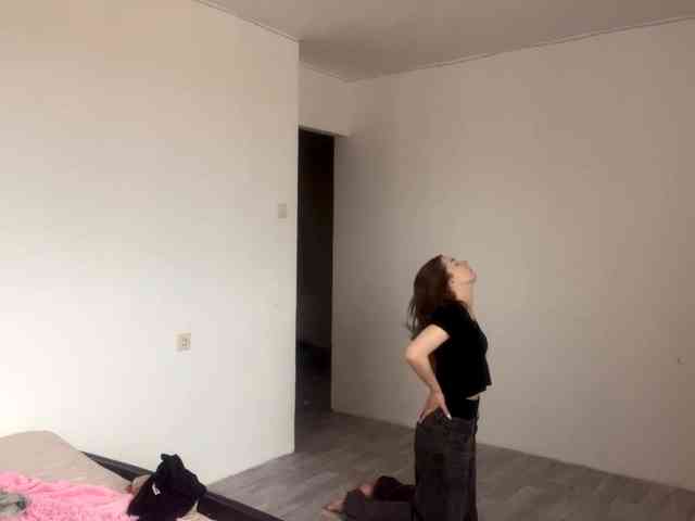 EveliaShimaoka webcam