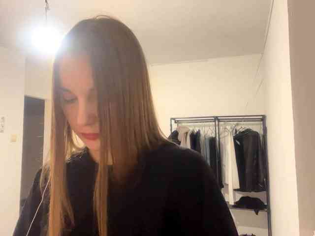 EveliaShimaoka webcam