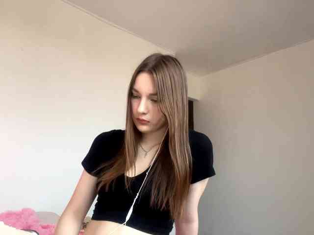EveliaShimaoka webcam