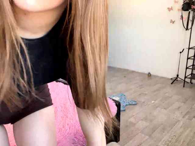 EveliaShimaoka webcam