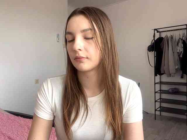 EveliaShimaoka webcam