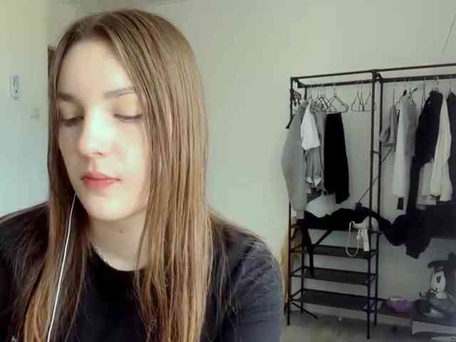 EveliaShimaoka webcam