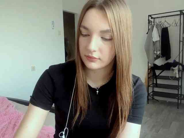 EveliaShimaoka webcam