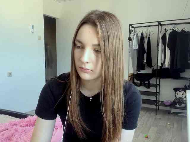 EveliaShimaoka webcam