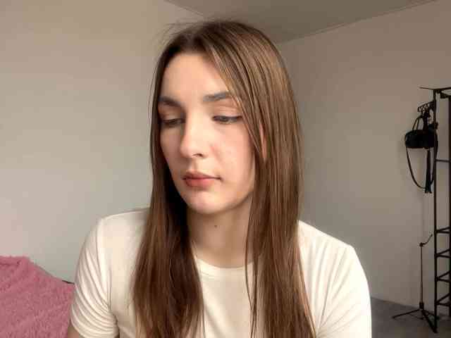 EveliaShimaoka webcam