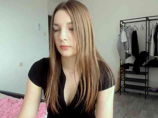 EveliaShimaoka webcam