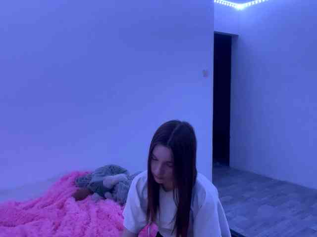 EveliaShimaoka webcam