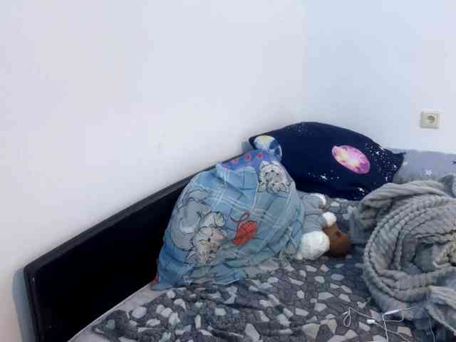 EveliaShimaoka webcam