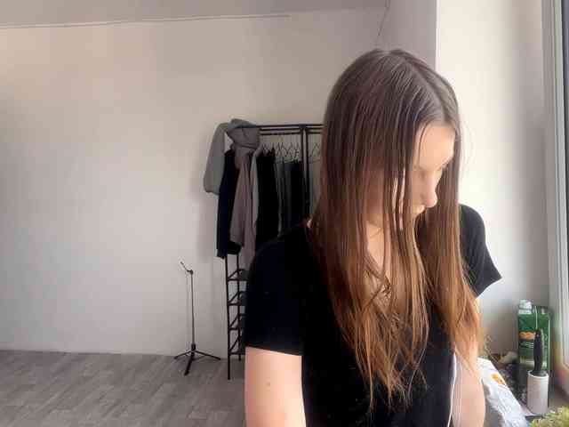 EveliaShimaoka webcam