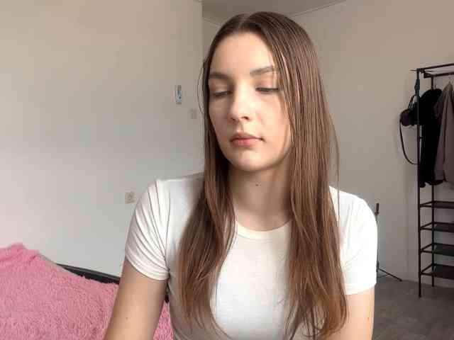 EveliaShimaoka webcam