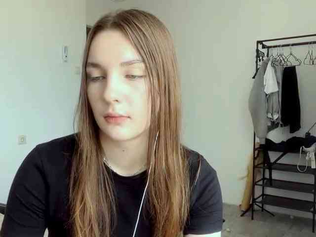 EveliaShimaoka webcam