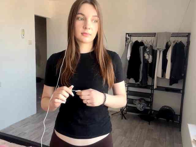 EveliaShimaoka webcam