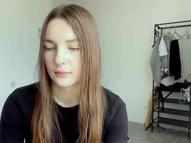 EveliaShimaoka webcam