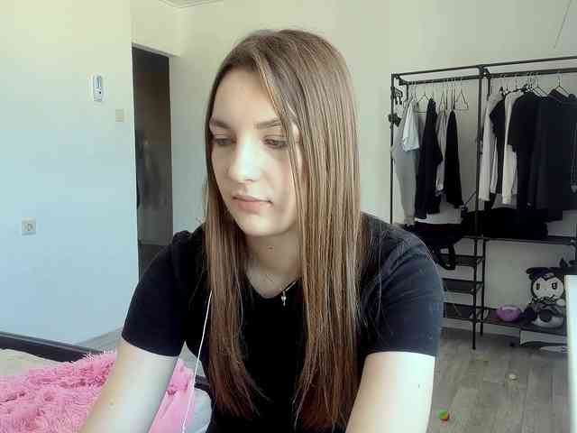 EveliaShimaoka webcam