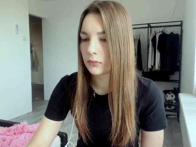 EveliaShimaoka webcam