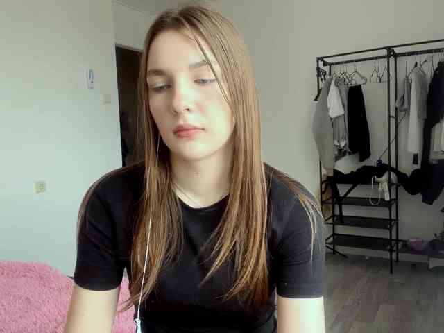 EveliaShimaoka webcam