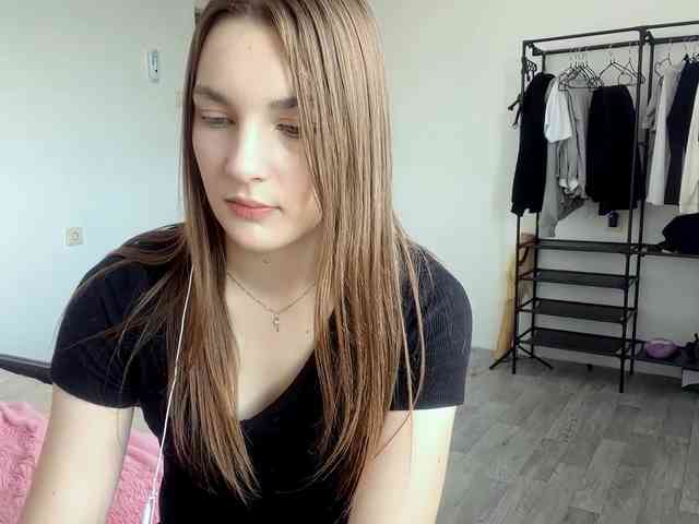 EveliaShimaoka webcam