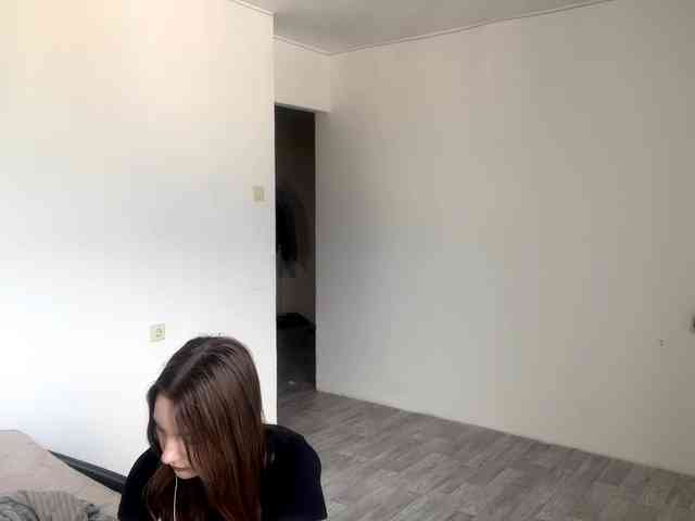 EveliaShimaoka webcam