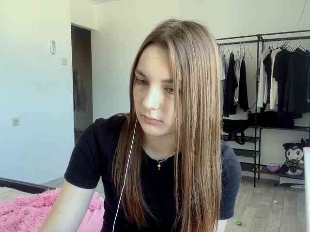 EveliaShimaoka webcam