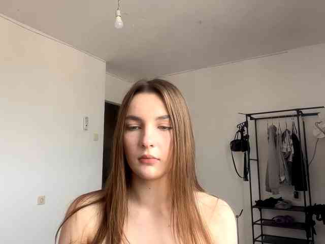 EveliaShimaoka webcam