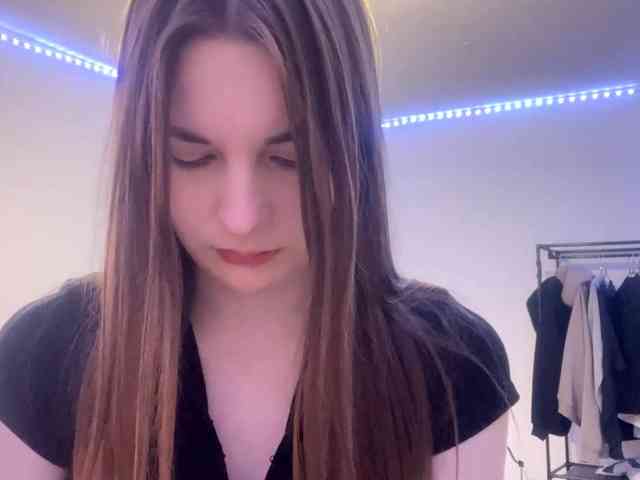 EveliaShimaoka webcam