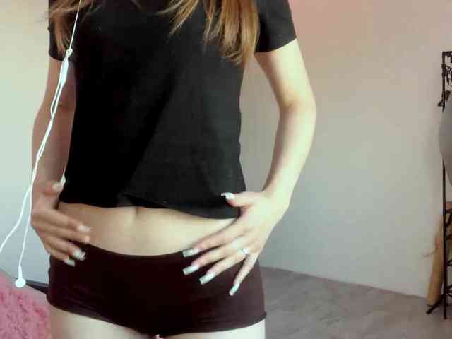 EveliaShimaoka webcam