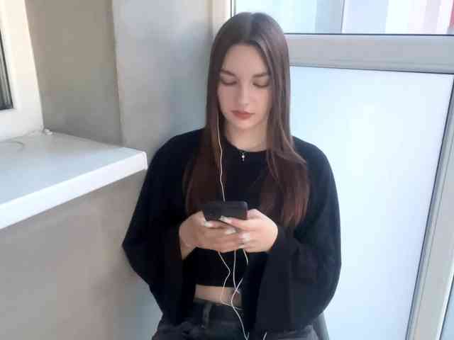 EveliaShimaoka webcam